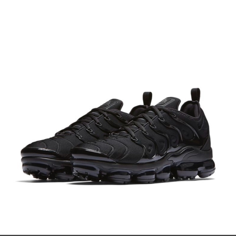 Black Athletic Sneakers Nike Vapor max plus size 10 mens